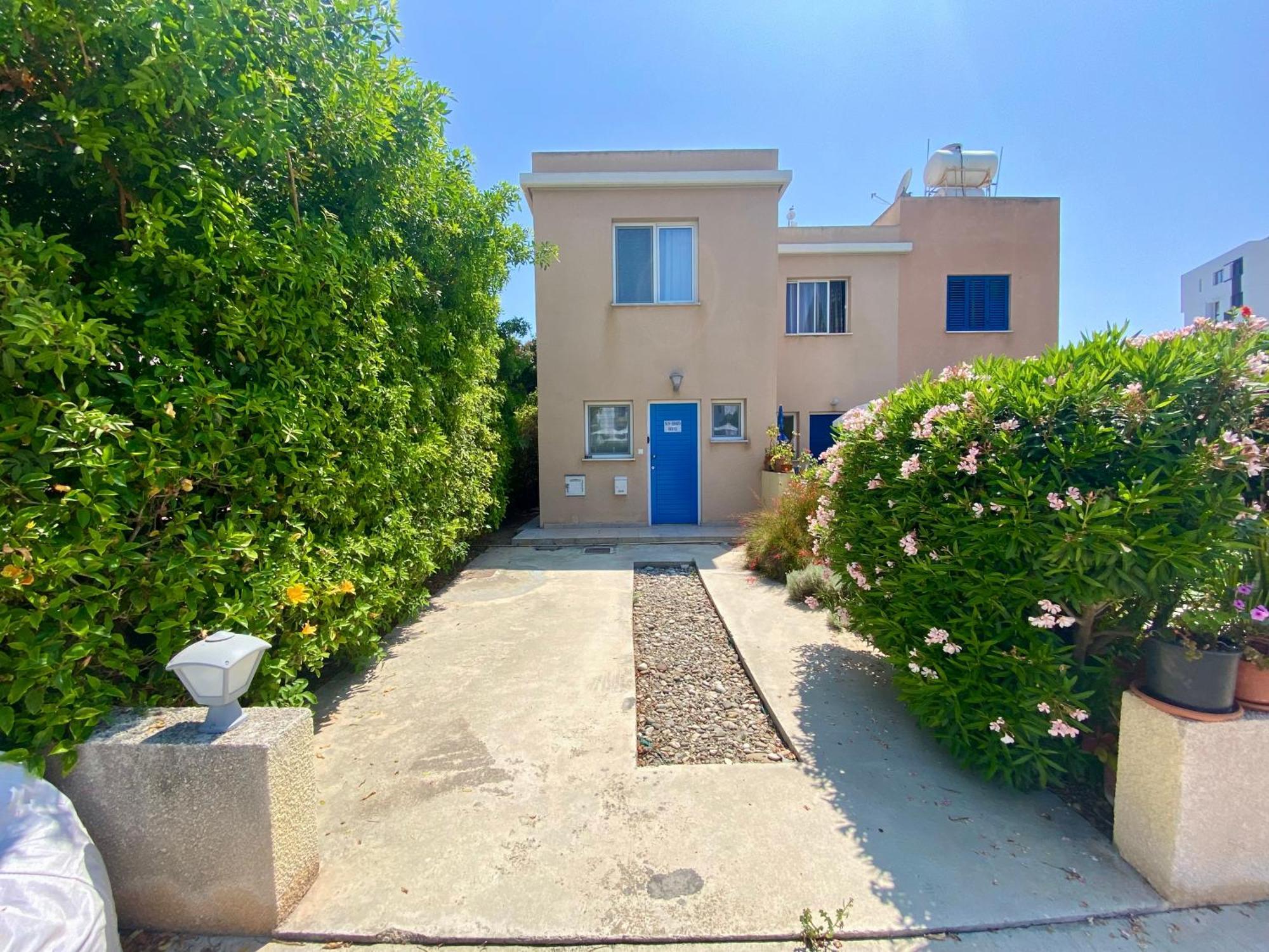 Seaside Sun Kissed House With Pool In Tourist Area