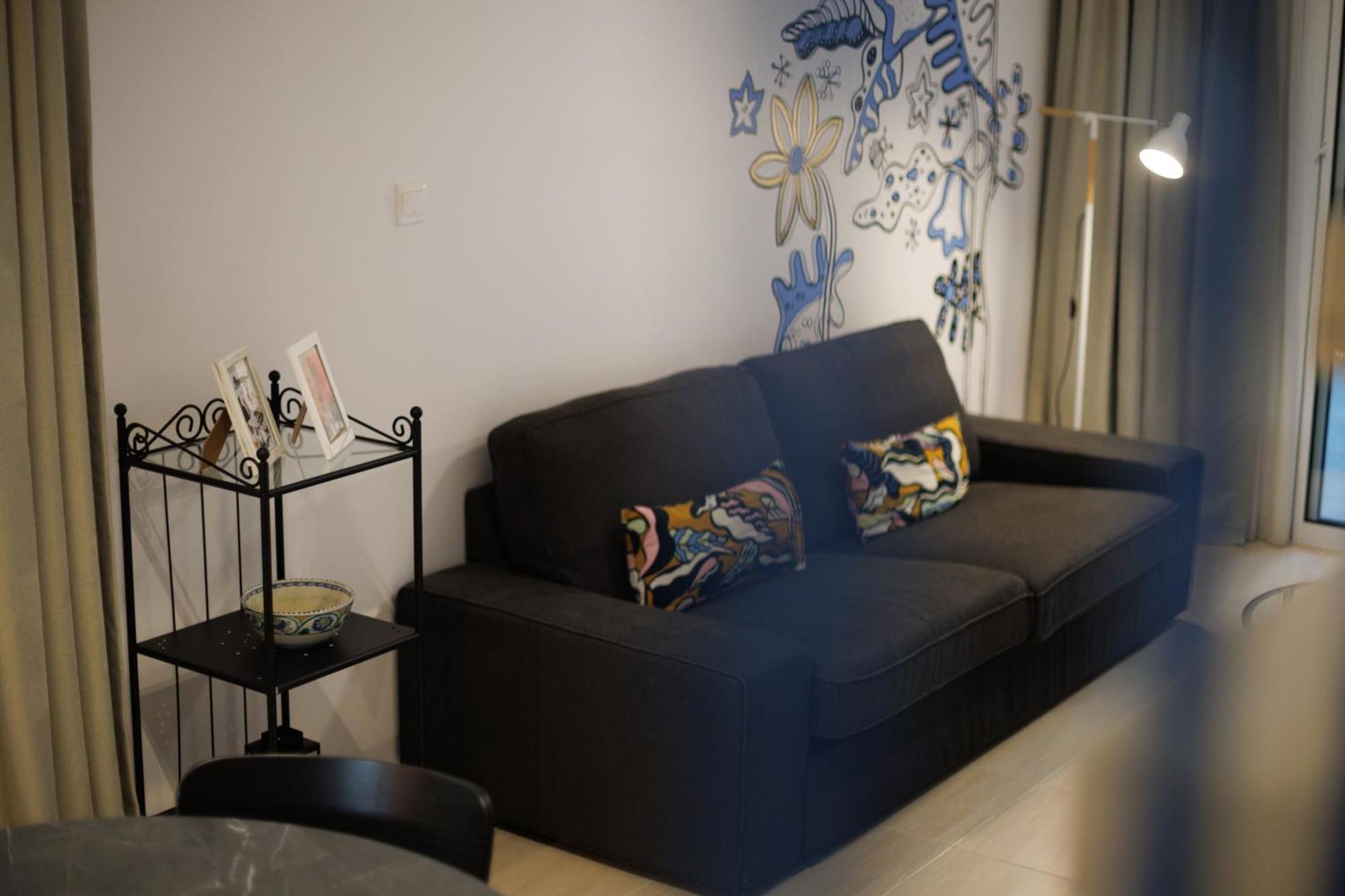 Hébergement de vacances Seaside Sun Kissed House With Pool In Tourist Area *