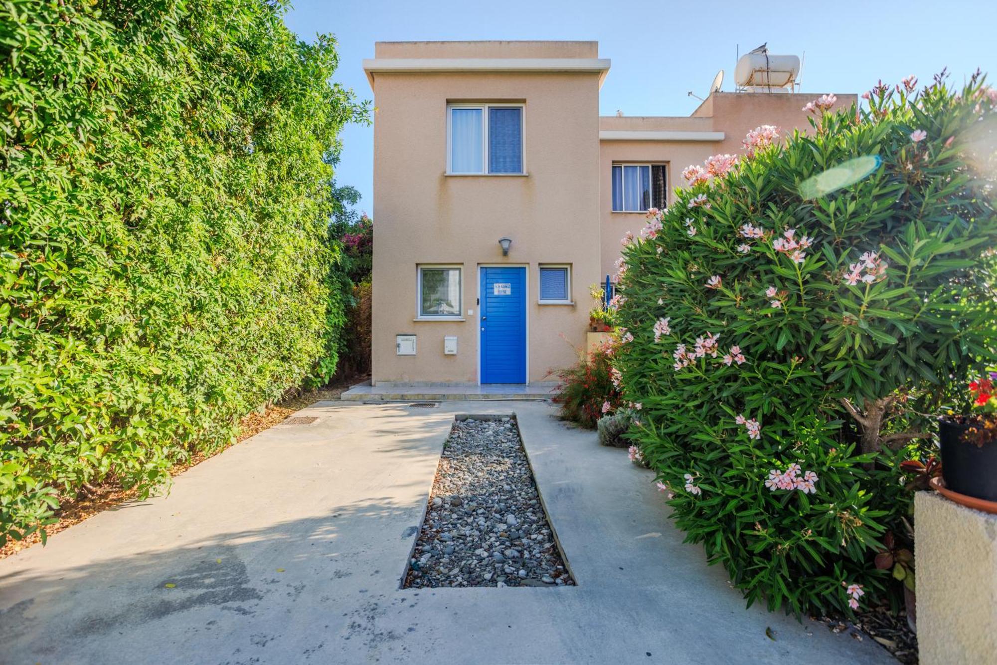 Hébergement de vacances Seaside Sun Kissed House With Pool In Tourist Area