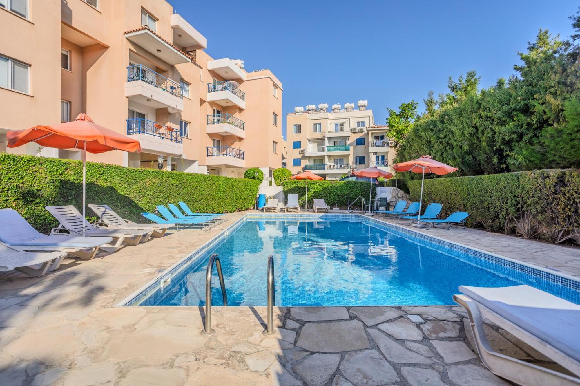 Hébergement de vacances Seaside Sun Kissed House With Pool In Tourist Area *